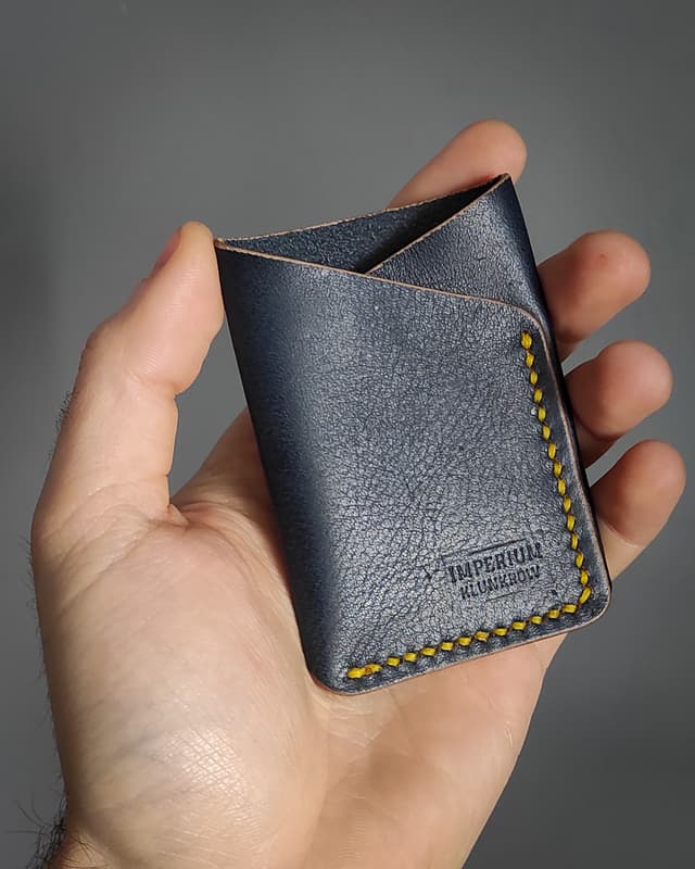 Minimalistyczny skórzany portfel EDC na karty